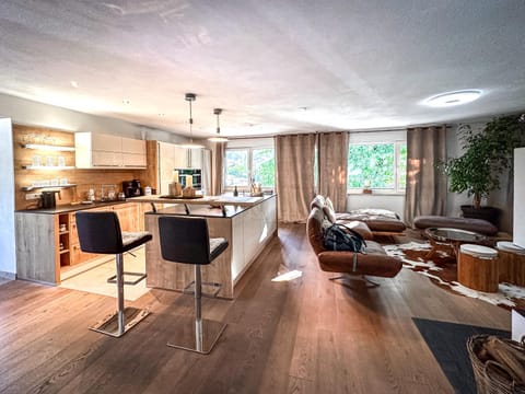 Kitchen or kitchenette, Living room, Seating area