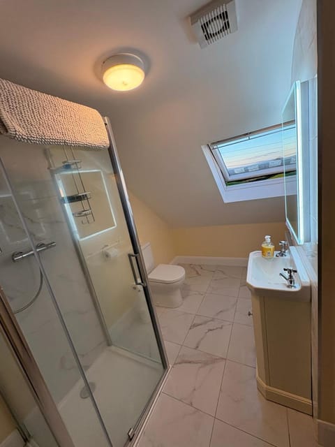 Clare glens cottage House in County Limerick