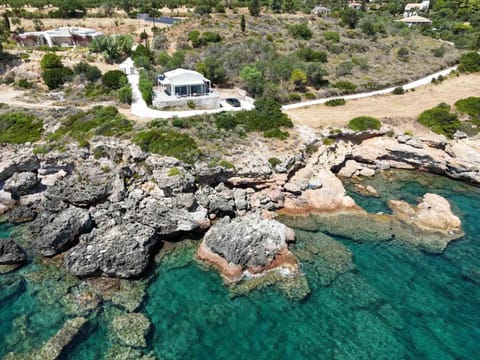 Thalasson Beach House Apartment in Messenia