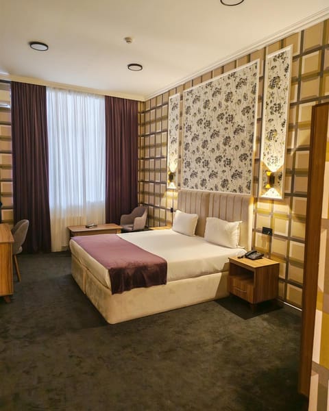 Living room, Photo of the whole room, Seating area, Bedroom