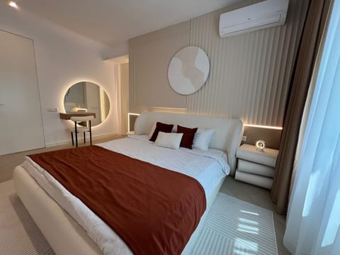 Bed, Bedroom, air conditioner