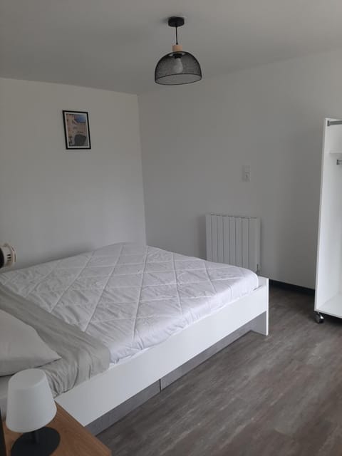 Appartement T1 bis proche centre ville Apartment in Figeac