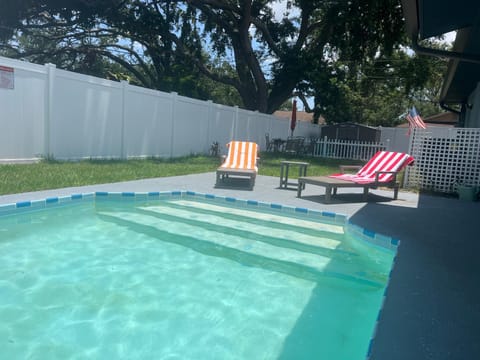 Day, Garden, Pool view, Swimming pool, sunbed