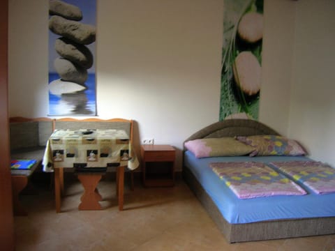 Living room, Photo of the whole room