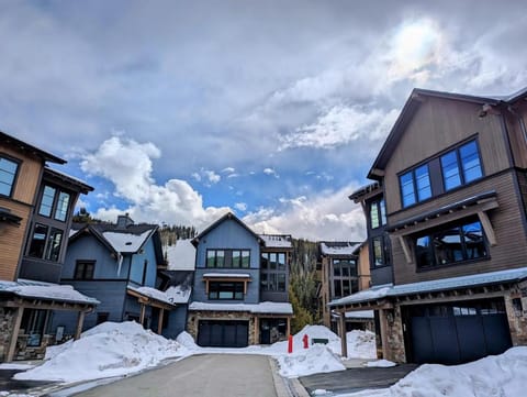 Alcove 74 by SummitCove Lodging House in Keystone