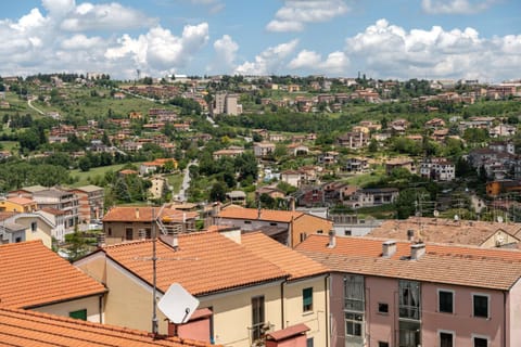 Property building, Bird's eye view, View (from property/room), City view