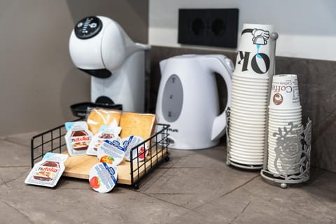 Coffee/tea facilities, Food, Breakfast