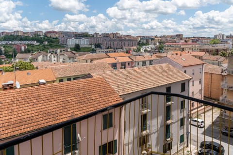 Balcony/Terrace, City view