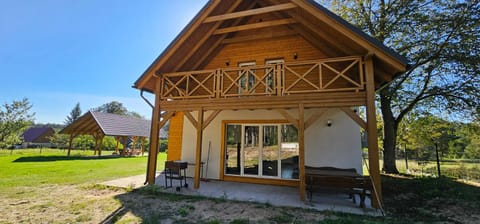 Property building, Patio, Nearby landmark, Spring, Natural landscape, Coffee/tea facilities, Hiking, Autumn