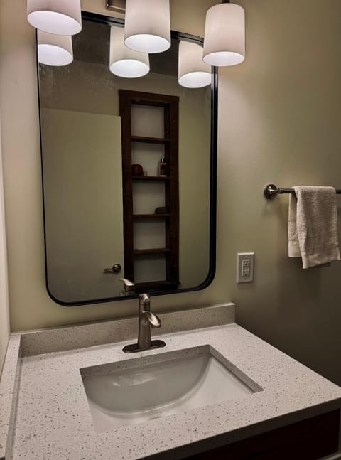 Chic Dunes Cottage with HOT TUB near Warren Dunes House in Sawyer