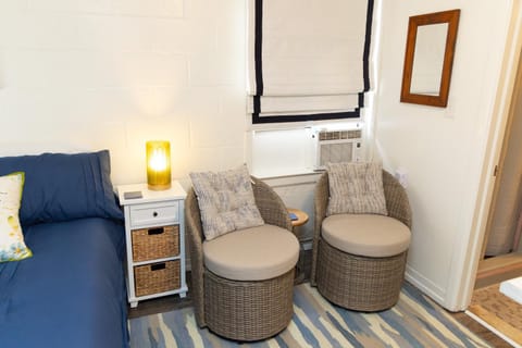The Little Palm Room - Wrightsville Beach Apartment in Wrightsville Beach