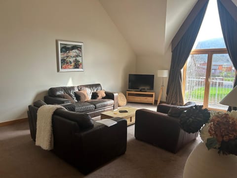 Living room, Seating area, Evening entertainment