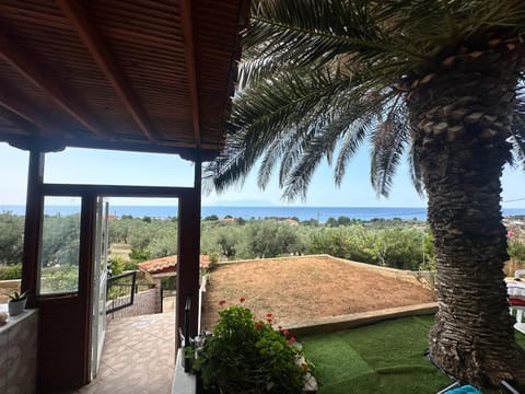 Natural landscape, View (from property/room), Balcony/Terrace, Garden view, Sea view