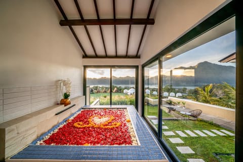 View (from property/room), Garden view, Mountain view