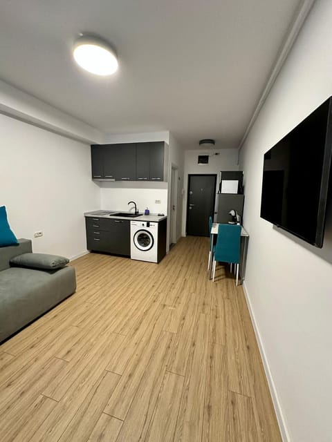 TV and multimedia, Kitchen or kitchenette, Living room