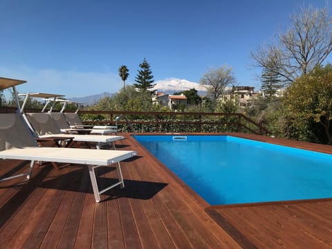 Day, Natural landscape, Landmark view, Mountain view, Pool view, Swimming pool, Swimming pool, sunbed