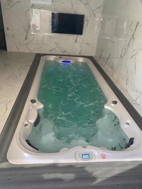 Hot Tub, Spa and wellness centre/facilities, Swimming pool