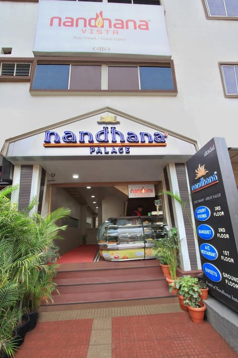 Property building, Restaurant/places to eat, Property logo or sign