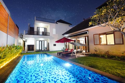 Garden, Swimming pool