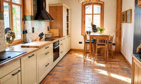 Kitchen or kitchenette, kitchen