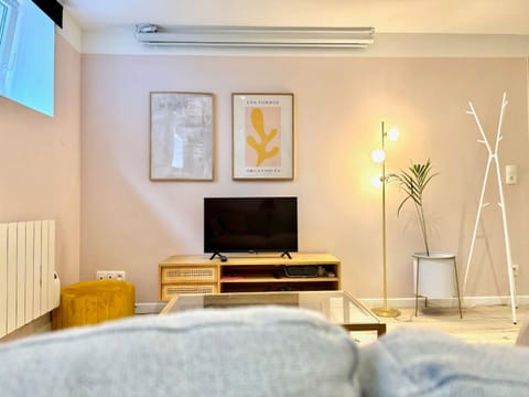 TV and multimedia, Living room, internet