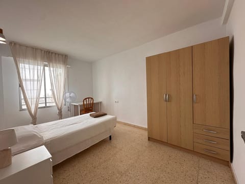 Habitación privada céntrica Vacation rental in Sant Joan d'Alacant
