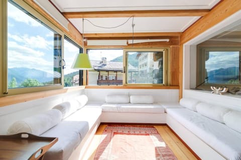 Natural landscape, View (from property/room), Living room, Mountain view