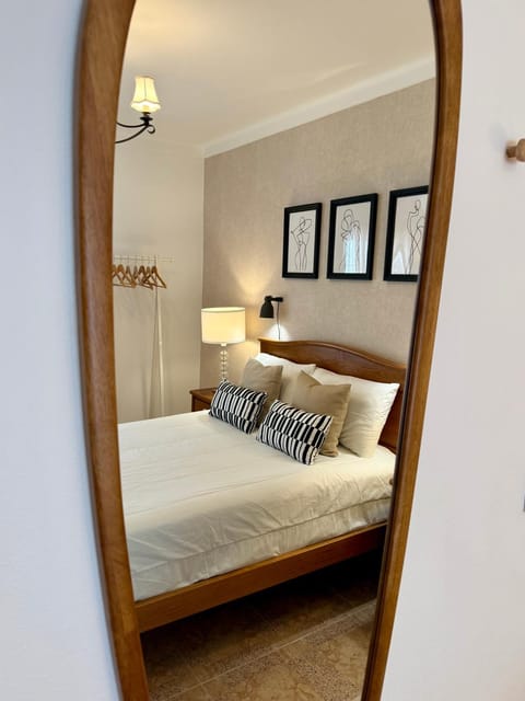 Bed, Decorative detail, Bedroom