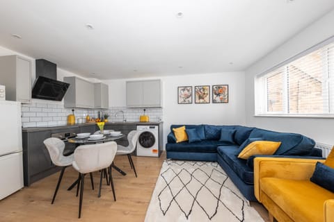Kitchen or kitchenette, Living room, Dining area