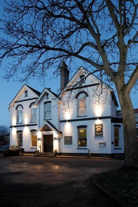Property building, Night