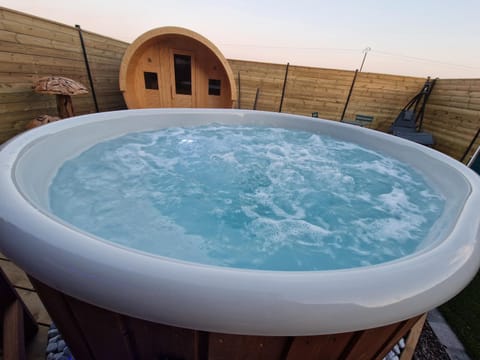 Hot Tub, Hot Tub, Spa and wellness centre/facilities, Swimming pool, Open Air Bath