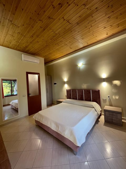 Harmonia Guest House Bed and Breakfast in Vlorë