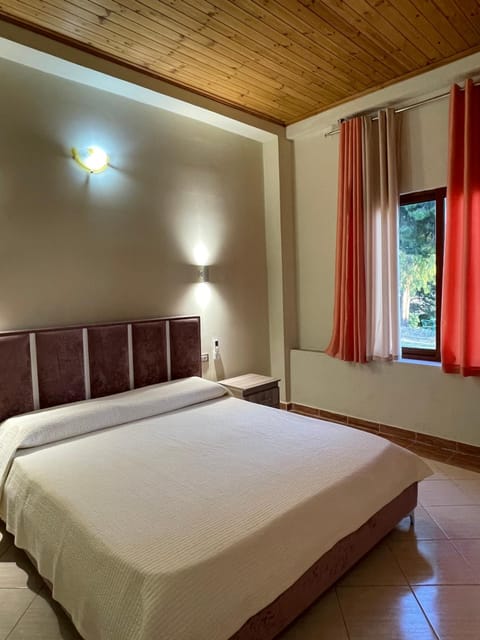 Harmonia Guest House Bed and Breakfast in Vlorë