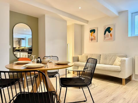 Living room, Seating area, Dining area