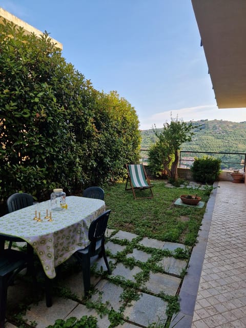 Garden, Dining area, Garden view