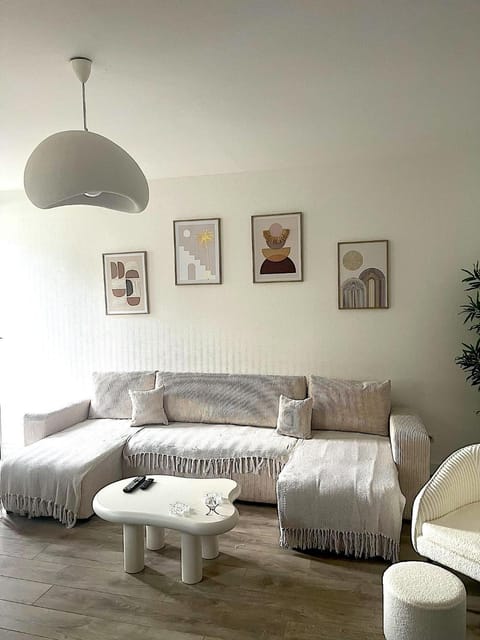 F3 Wabi-Sabi Apartment in Strasbourg