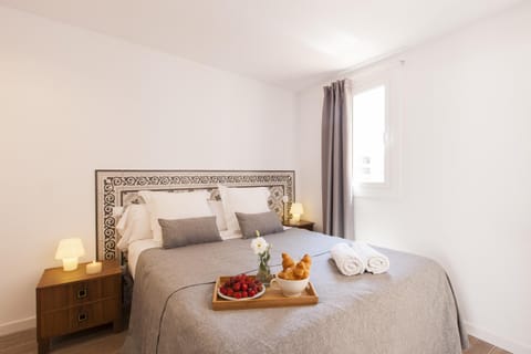 Bed, Decorative detail, Bedroom, City view