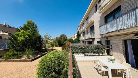 Patio, Garden, Garden, Balcony/Terrace, Balcony/Terrace, Garden view