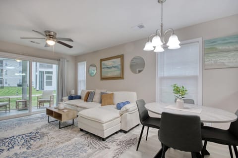 2 Bedroom Golf Course Oasis at River Oaks Apartment in Carolina Forest