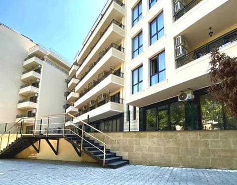 Property building, Balcony/Terrace