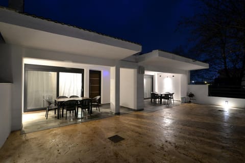 Property building, Patio, Night, Balcony/Terrace