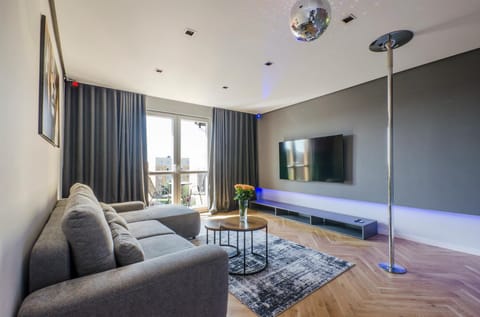 TV and multimedia, Living room, Seating area
