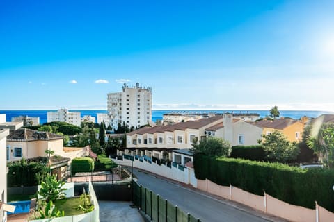 Luxury Villa Near Marbella with Heated Pool & Sauna, 5 Min Walk to Beach Villa in Sitio de Calahonda