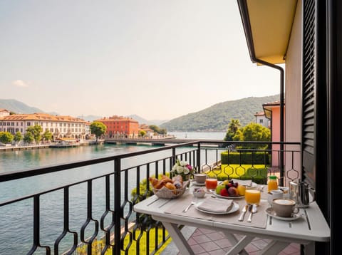 Day, Natural landscape, Balcony/Terrace, Lake view, Breakfast