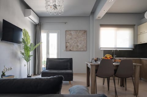 TV and multimedia, Seating area, Dining area