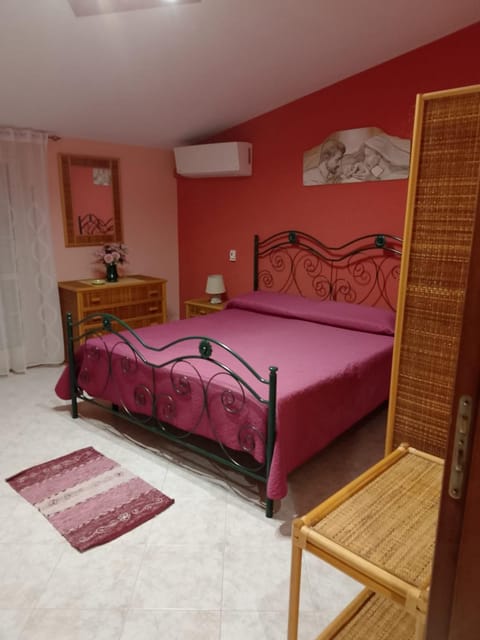 TV and multimedia, Balcony/Terrace, Bedroom, air conditioner