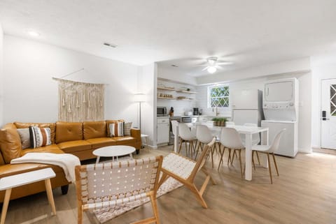 Whispering Woods Retreat - Decorated for Christmas House in Indian Point