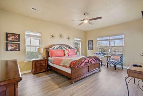 Lakefront Sanctuary - Table Rock Lake Adventures House in Indian Point