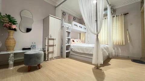 Bed, Bedroom, wardrobe