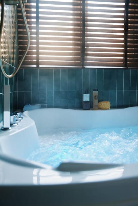 Hot Tub, Bathroom, Bath